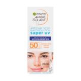 Garnier Ambre Solaire Super UV Protection Fluid SPF50+ Preparat do opalania twarzy 40 ml Uszkodzone pudełko