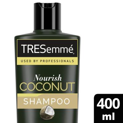 TRESemmé Nourish Coconut Shampoo Szampon do włosów dla kobiet 400 ml