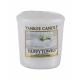 Yankee Candle Fluffy Towels Świeczka zapachowa 49 g