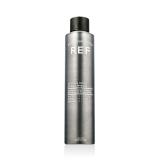 REF Strong Hold Spray N°533 Lakier do włosów 300 ml