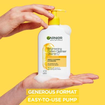 Garnier Skin Naturals Vitamin C Brightening Cream Cleanser Krem oczyszczający dla kobiet 250 ml