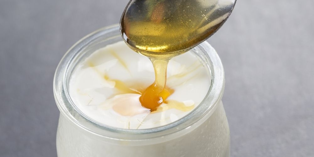 Maseczka z jogurtu i miodu