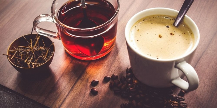 Kawa i herbata dla ciemnych włosów