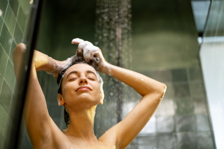 Peeling skóry głowy