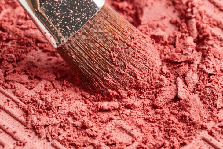 Wybierz odpowiedni kolor różu