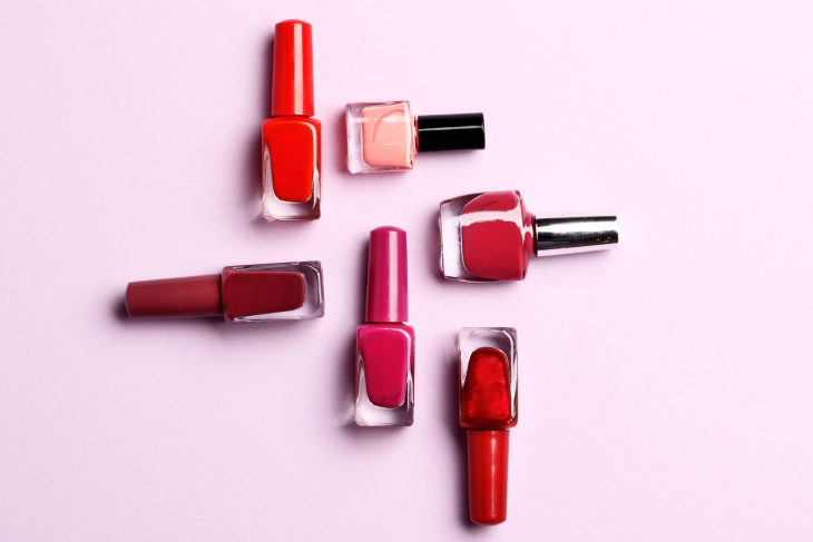 Skład lakierów do paznokci