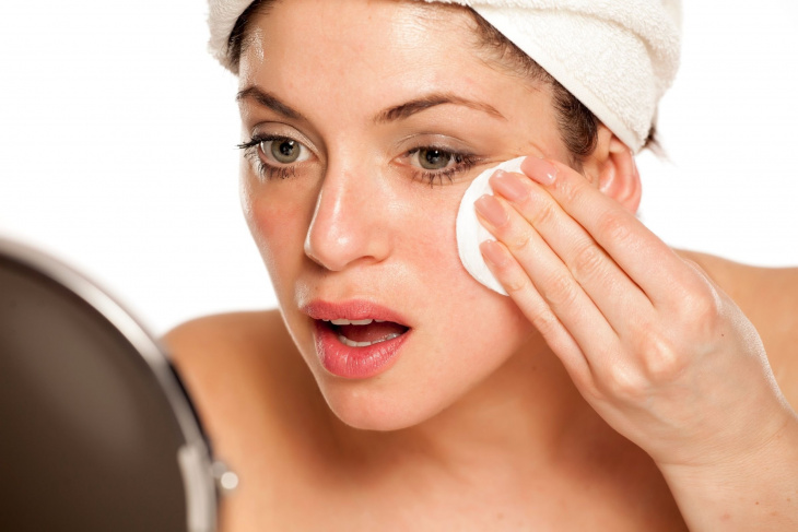 Uwaga na zmywanie makijażu